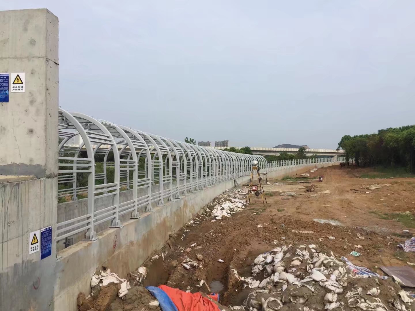 弧形支撑结构近景